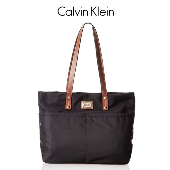 Descubrir 30+ imagen calvin klein 2 zh nylon tote shoulder bag
